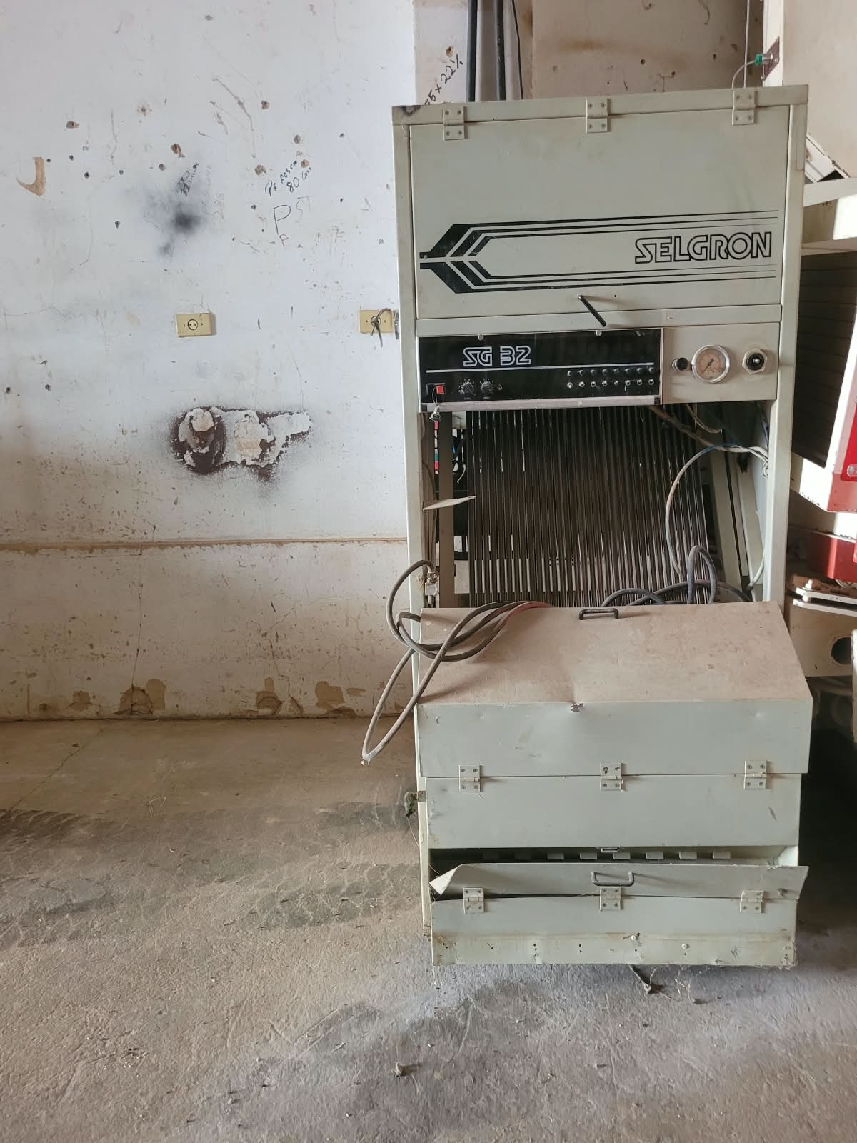 Selecionadora marca Selgron SG 32 /52 canais