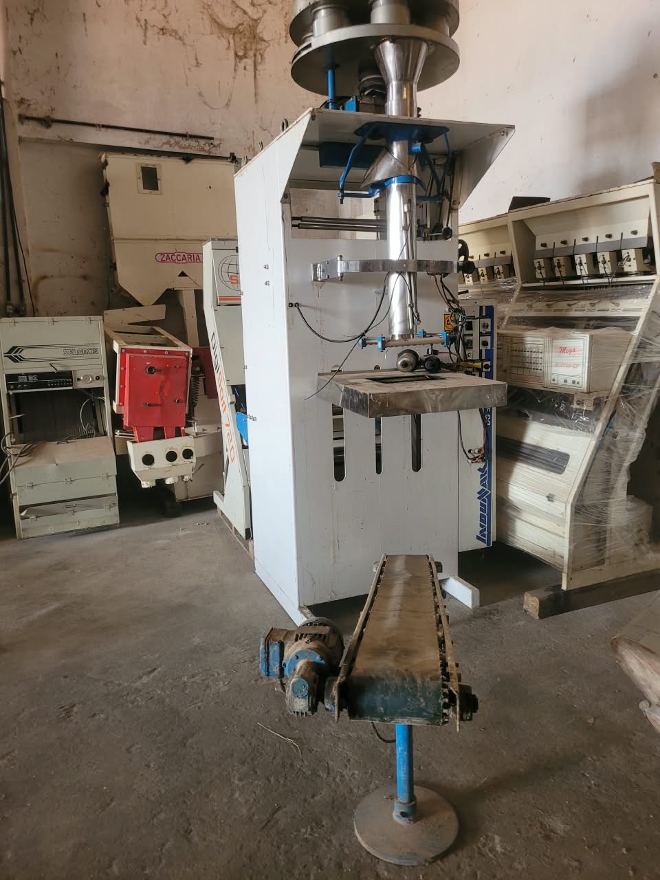 Empacotadora marca Indumaq DE-5000 para açúcar