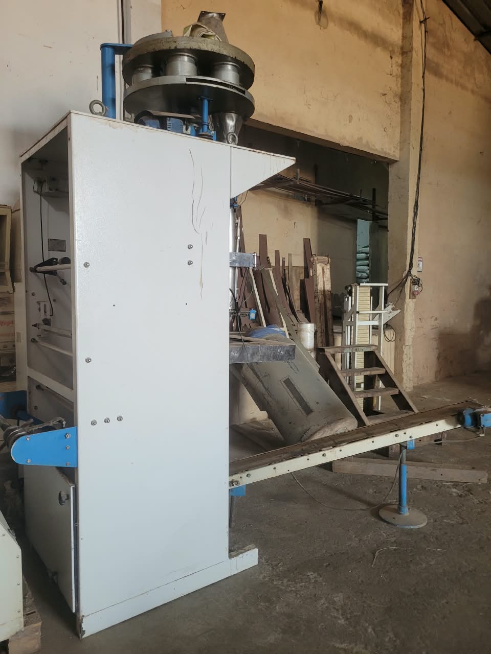 Empacotadora marca Indumaq DE-5000 para açúcar